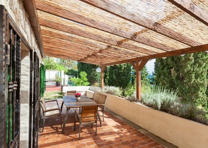 Gordana, Villa